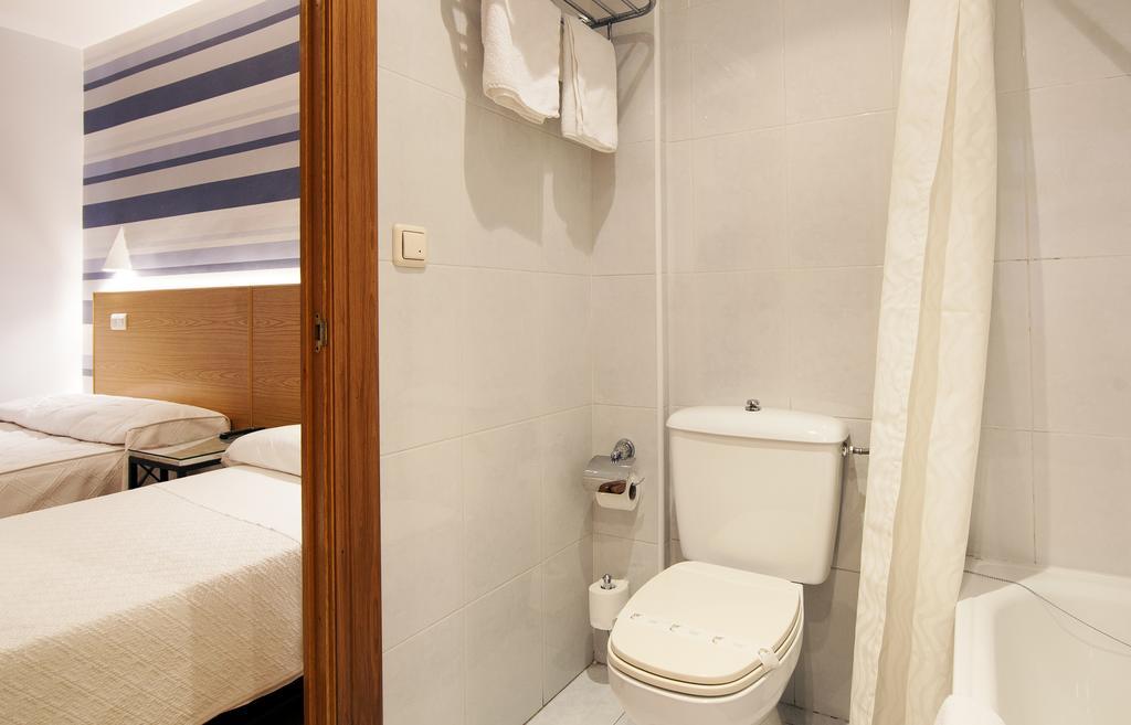 Hostal Bezana Burgos Quarto foto